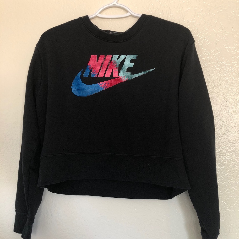 Nike crop sweatshirt